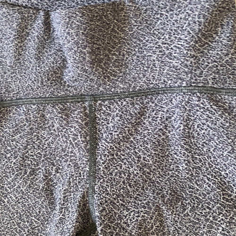 Lululemon Train Times Crop size 4 - Picture 7 of 15